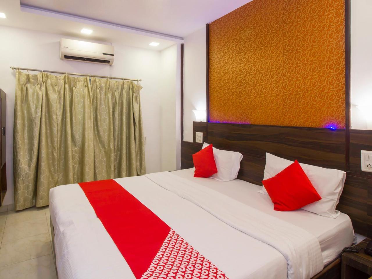Oyo Flagship 19825 Hotel Panchratna Panvel Bagian luar foto