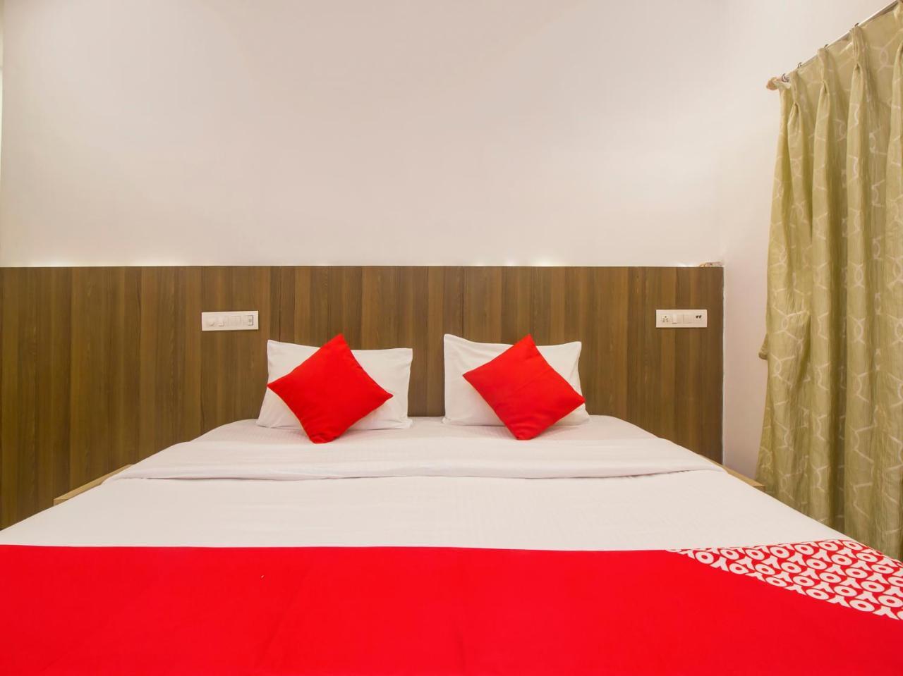 Oyo Flagship 19825 Hotel Panchratna Panvel Bagian luar foto